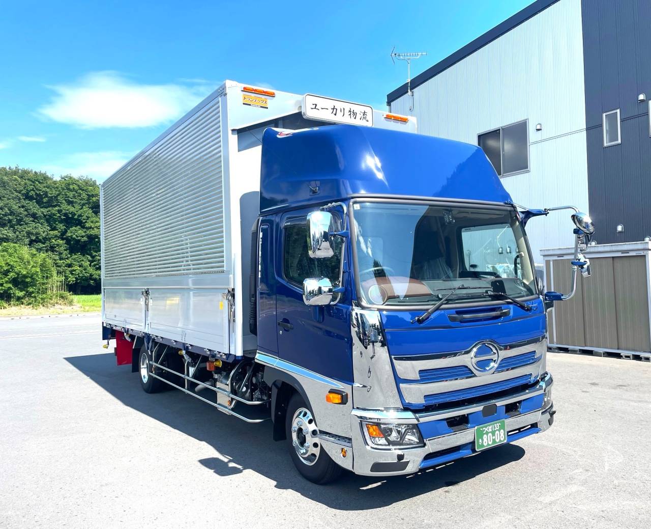 茨城営業所での中距離4tドライバー